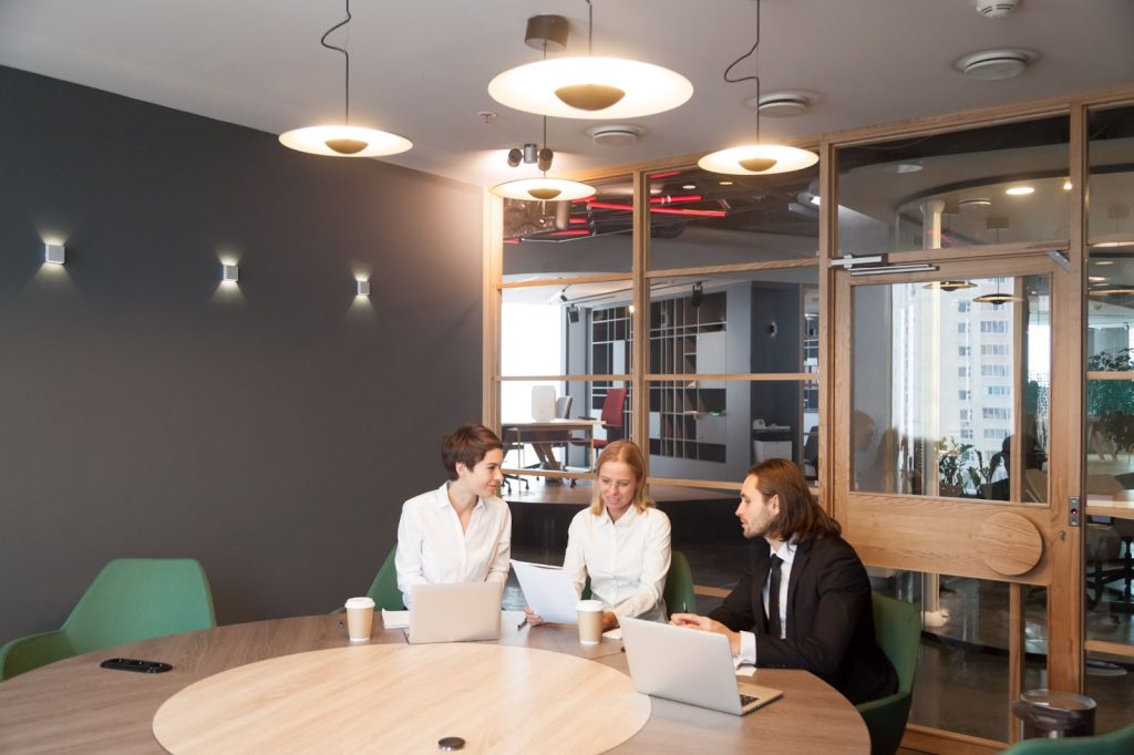 Maximizing Your Office Space: The Best Ways to Utilize Different Meeting Rooms